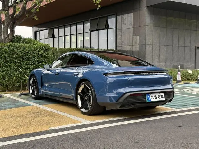 Porsche Taycan Taycan