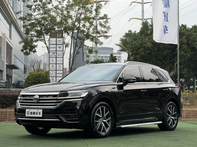 Volkswagen Touareg 3.0 TSI Sharp Front Version Country VI