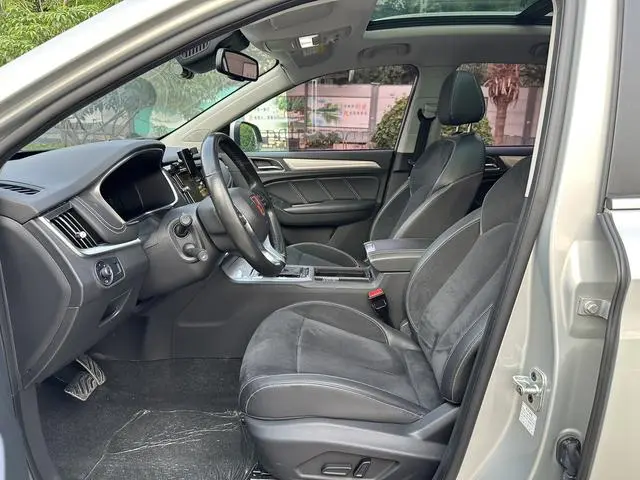 Roewe Roewe eRX5 50T Hybrid Premium Edition