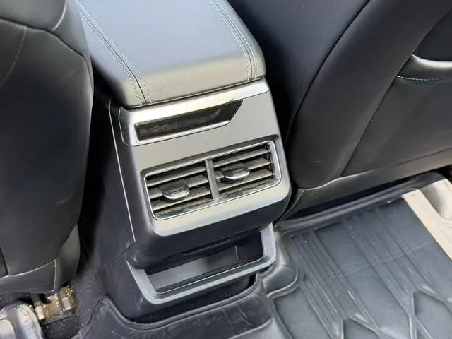 Geely Xingrui 2.0T only this cyan version