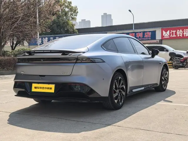 Dongfeng eπ eπ007 Pure electric 540 four-wheel drive Max version