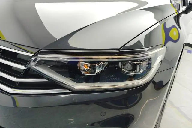 Volkswagen Magotan 330TSI DSG leading type