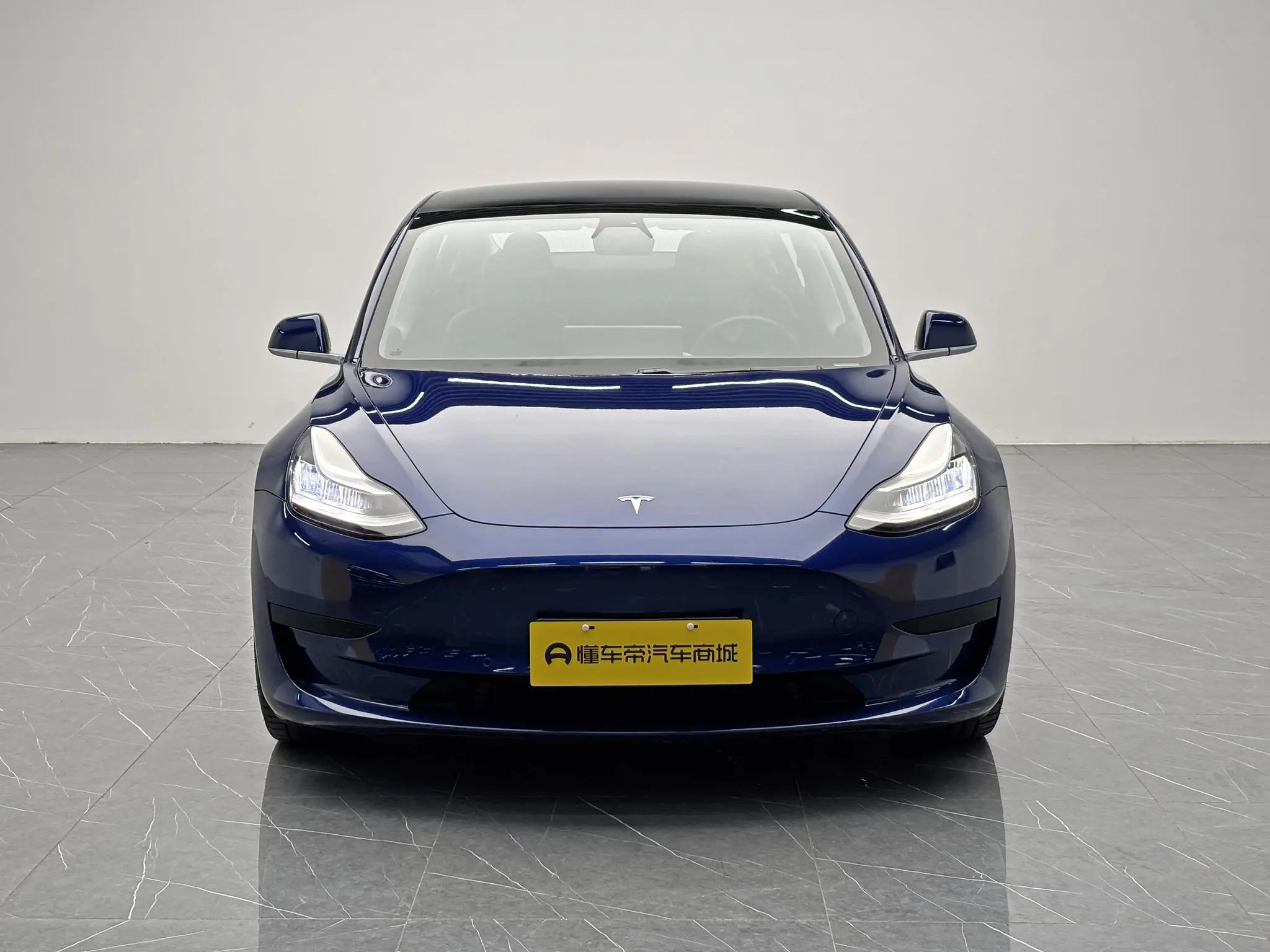 Tesla Model 3 Upgraded version of standard battery life rear drive