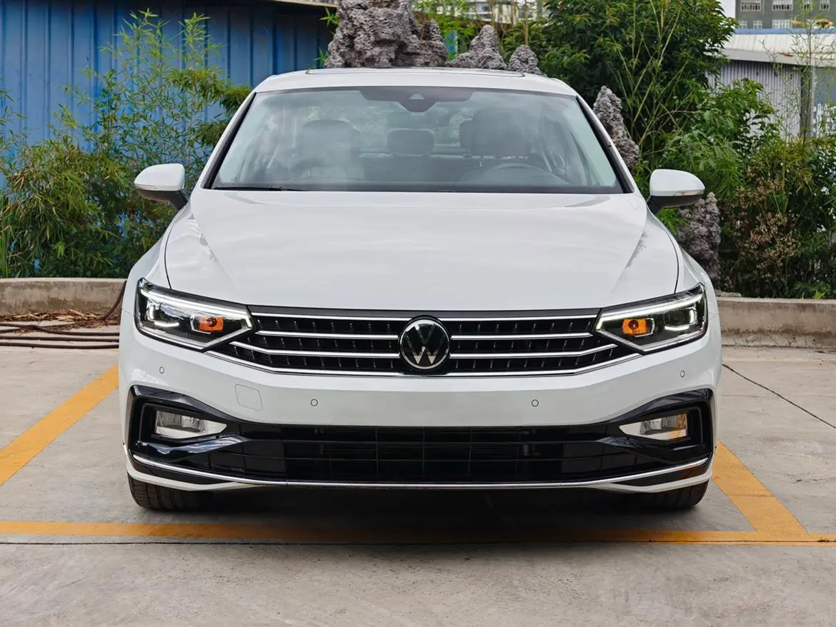 Volkswagen Magotan 2 million commemorative edition 330TSI DSG Luxury models