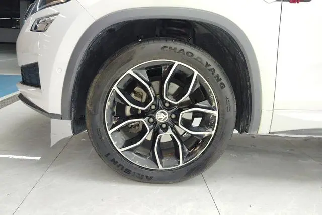Skoda Kodiak GT ZI330 two-wheel drive Deluxe Edition