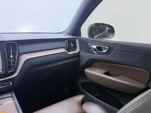 Volvo Volvo XC60 PHEV T8 four-wheel drive Zhiyuan Deluxe Edition