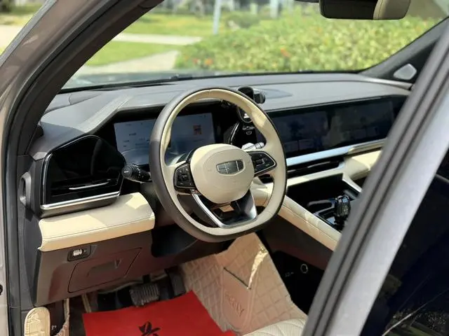 Geely Xingyue L 2.0TD high-power automatic two-wheel drive Dongfang Yao Lanxing version