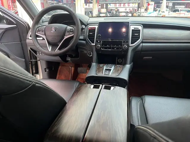 Honda Honda UR-V 370TURBO four-wheel drive Exclusive Edition Country V