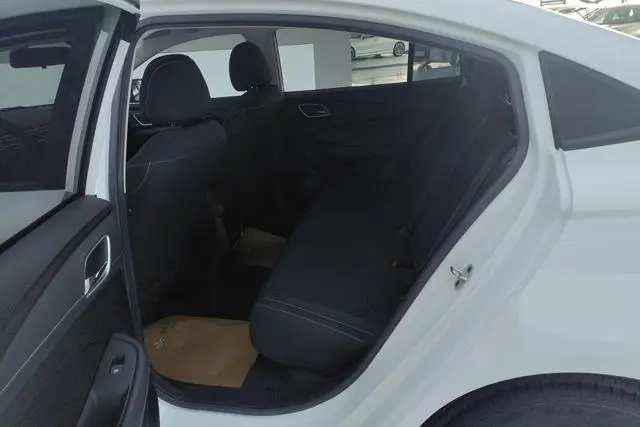 Roewe Roewe i5 1.5L manual 4G Interconnection Linghao Edition