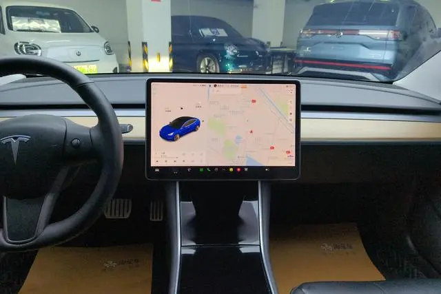 Tesla Model 3 Upgraded version of standard battery life rear drive