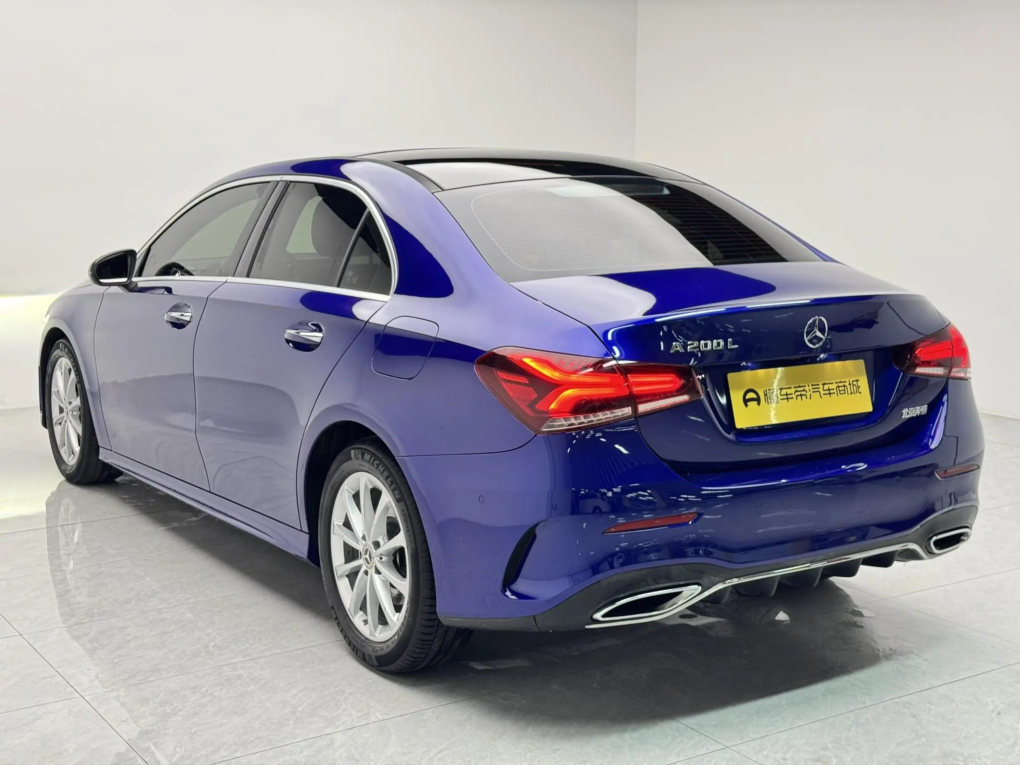Mercedes-Benz Mercedes-Benz A-class A 200 L sports sedan