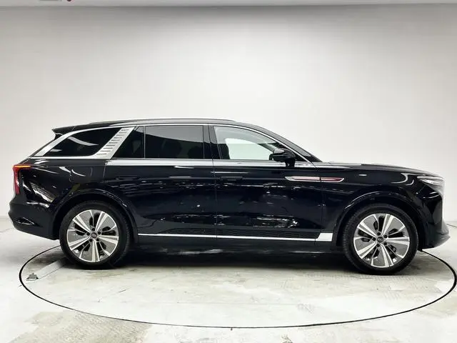 Hongqi Hongqi E-HS9 Facelifted 690km flag enjoy edition six-seater
