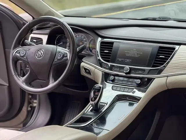 Buick Lacrosse 30H luxury