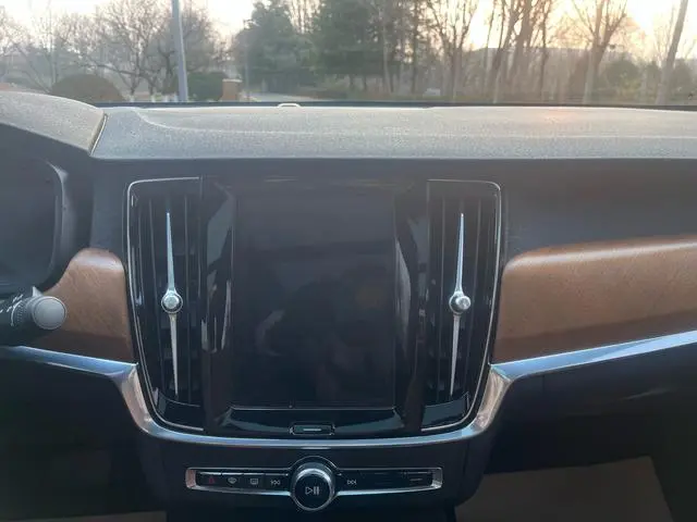 Volvo Volvo S90 PHEV T8 four-wheel drive long battery life Zhiyi Deluxe Edition