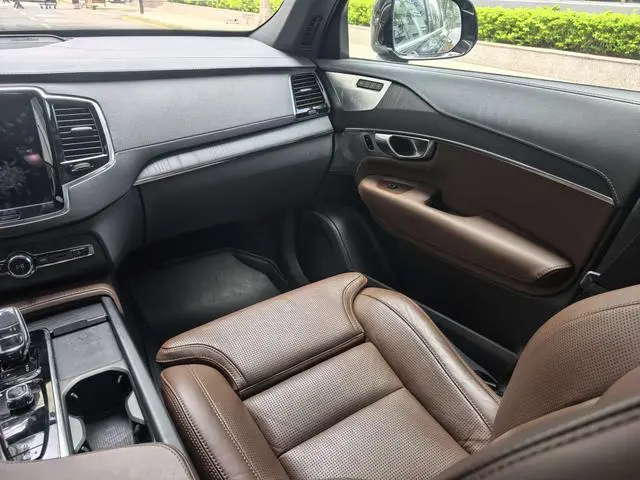Volvo Volvo XC90 PHEV E-drive hybrid T8 Long battery life Zhizun Deluxe Edition 7 Seats