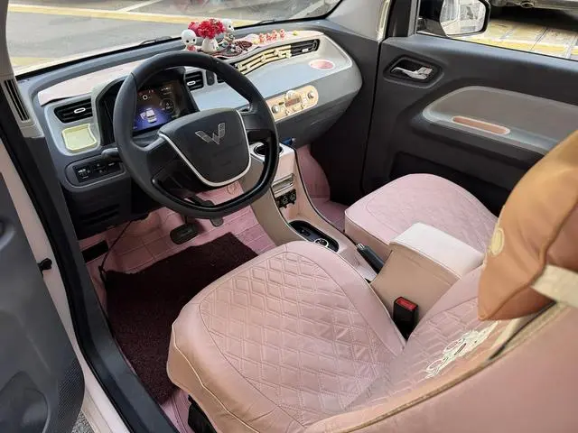 Wuling Wuling Hongguang MINIEV Macaron Premium Lithium Iron Phosphate