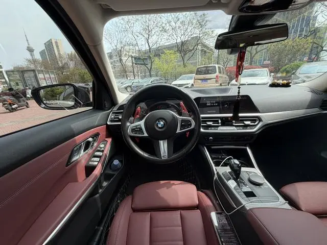 BMW BMW 3 Series Facelift 325Li M sports suit