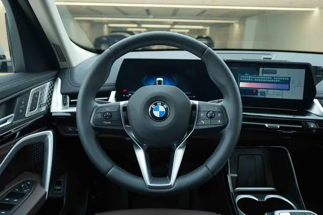 BMW BMW X1 sDrive25Li X design set