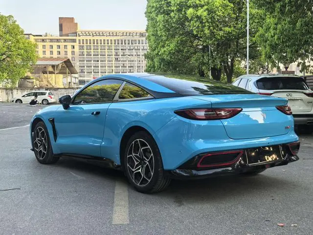 Neta Nezha GT 580 four-wheel drive version