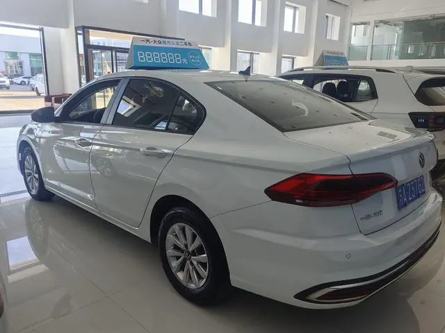 Volkswagen Bora 200TSI DSG Smooth Version