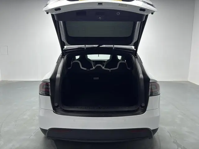 Tesla Model X Long battery life version