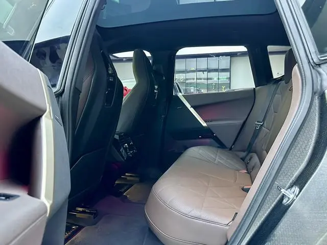 BMW BMW iX xDrive40