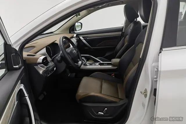 Geely Binyue 260T DCT Ranger Country VI