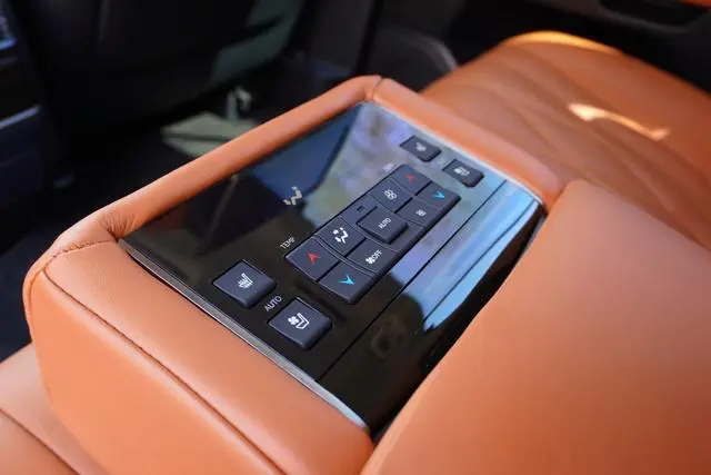 Lexus Lexus LX 570 Peak Special Edition