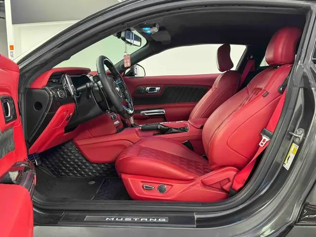 Ford Mustang 2.3T Performance Version