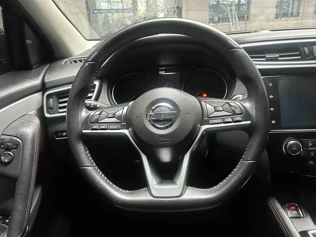 Nissan Qashqai 2.0 L XV Prem Deluxe Edition
