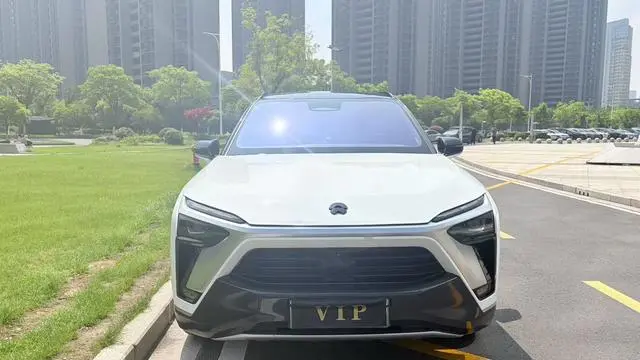 NIO NIO ES8 580KM base version six seats