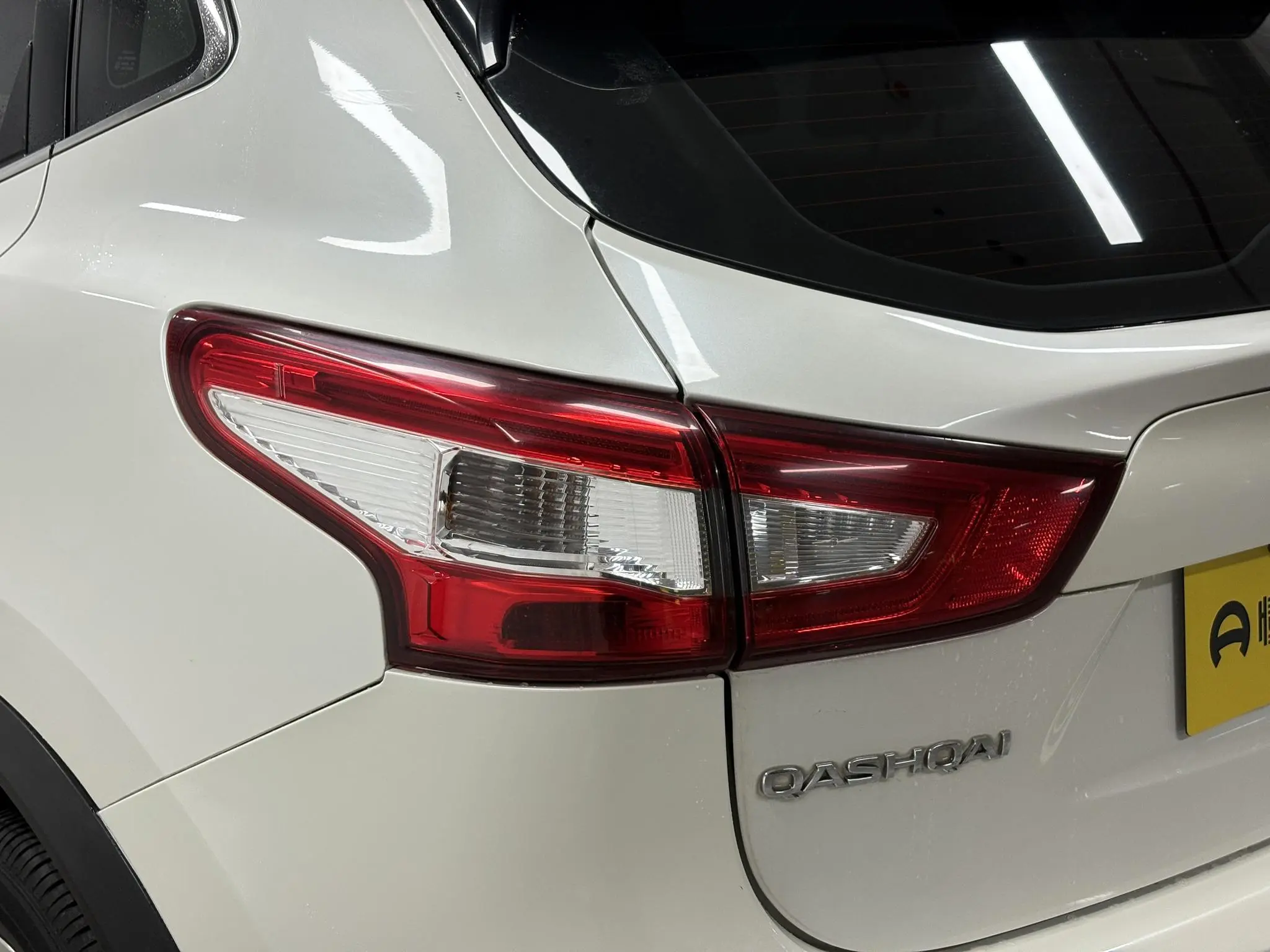 Nissan Qashqai 2.0L CVT Deluxe Edition