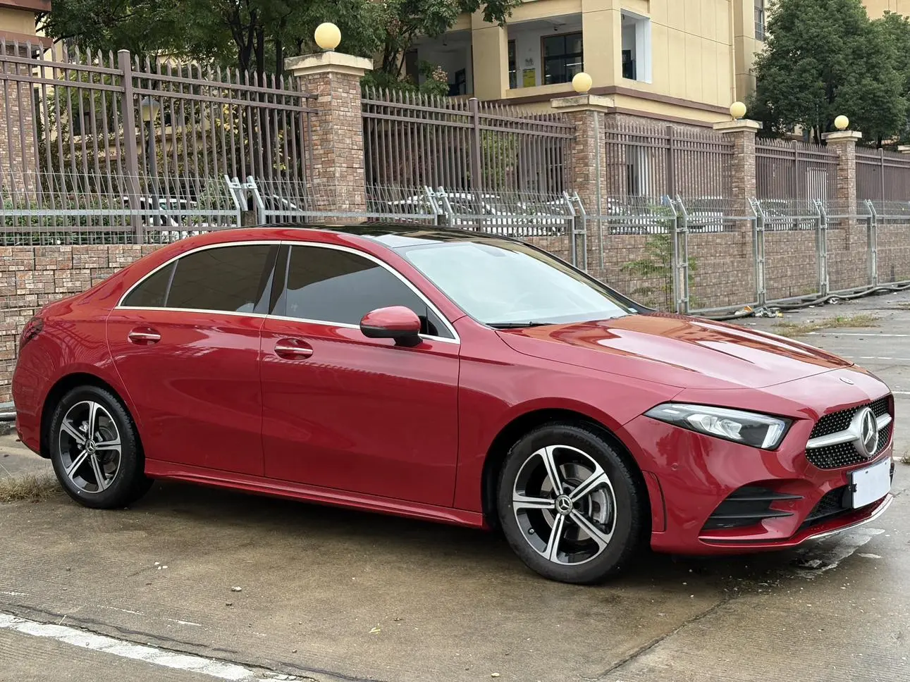 Mercedes-Benz Mercedes-Benz A-class A 200 L sports sedan fashion Version