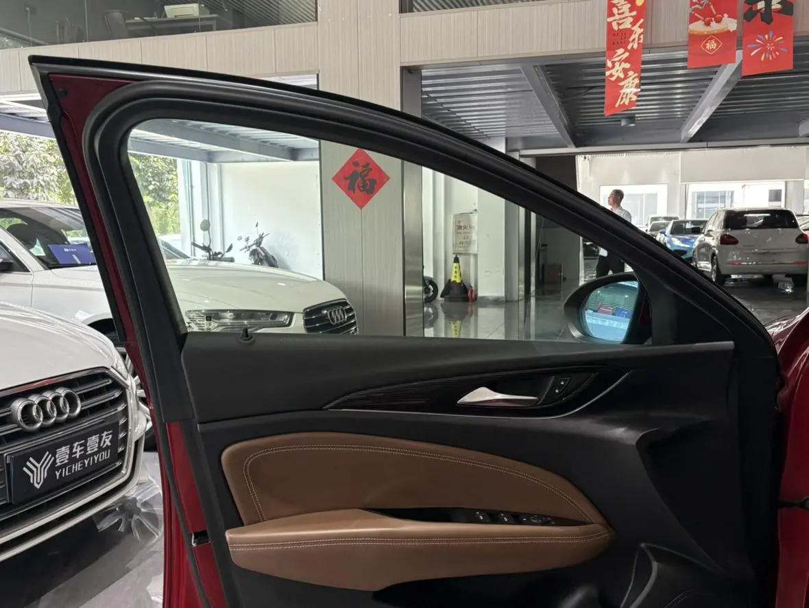 Buick Regal 20T luxury Country VI