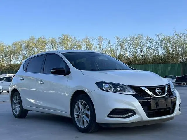Nissan TIIDA 1.6L CVT Cool Version