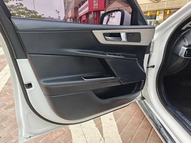 Jaguar Jaguar XEL 2.0T 200PS Premium Edition