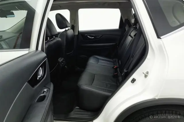 Nissan Qijun 2.0L CVT Zhilian Comfort Edition 2WD