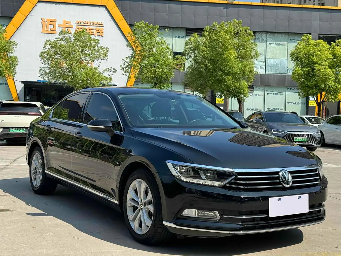 Volkswagen Magotan 330TSI DSG Luxury Country VI