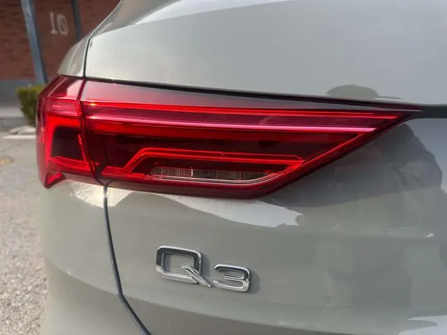Audi Audi Q3 35 TFSI fashion and elegant