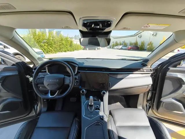 LYNK & CO Lynk 05 2.0TD two-wheel drive Halo