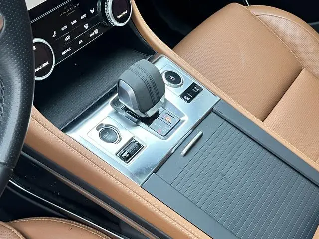 Jaguar Jaguar F-PACE P250 R-Dynamic BLACK