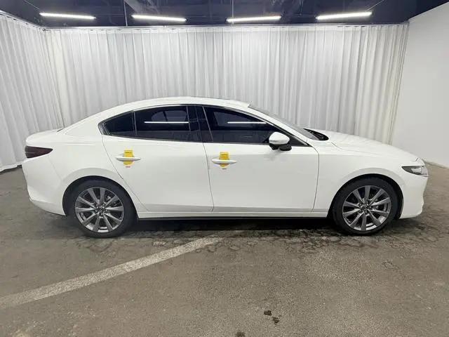 Mazda Mazda 3 Angkesaila 2.0L automatic quality elegant version