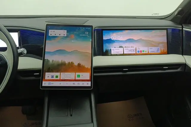 Geely Galaxy Galaxy L7 1.5T DHT 115km MAX