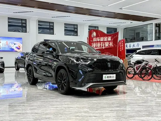 TOYOTA Crown Lufang 2.0T automatic four-wheel drive Jinyao version
