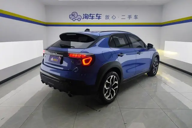 LYNK & CO Lynk &Co. 01 EM-P 1.5T Jinguo VI