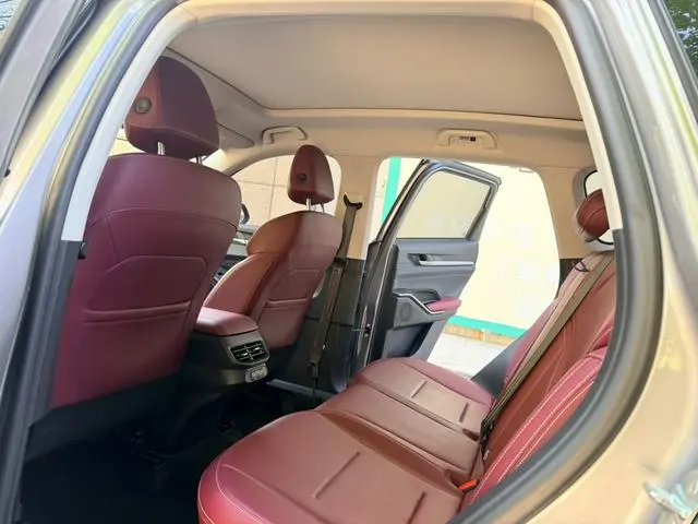 Haval Haval H6 The third generation 2.0T automatic four-wheel drive Max version