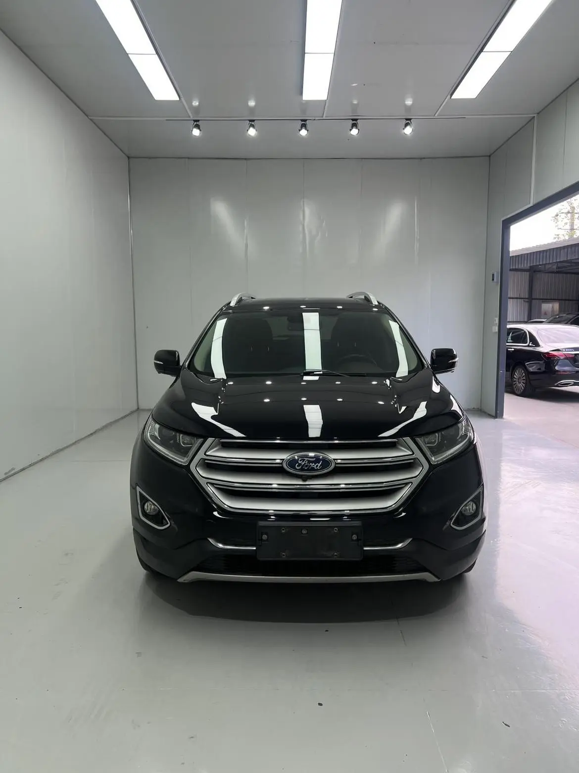 Ford Sharp World EcoBoost 245 two-wheel drive platinum sharp type 7-seater country V