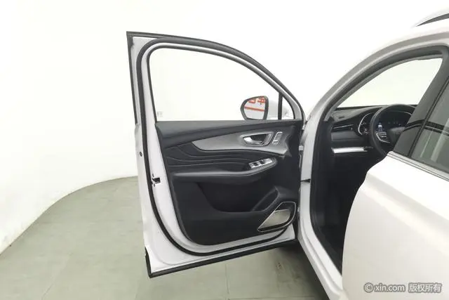 Roewe Roewe RX5 MAX 300TGI Automatic Smart Cockpit Deluxe Edition