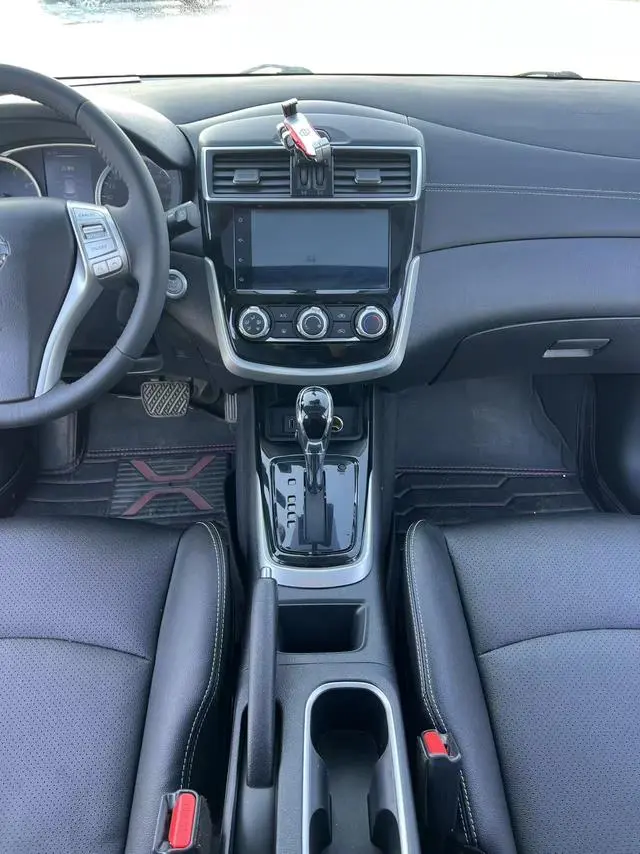 Nissan TIIDA 1.6L CVT Cool Version