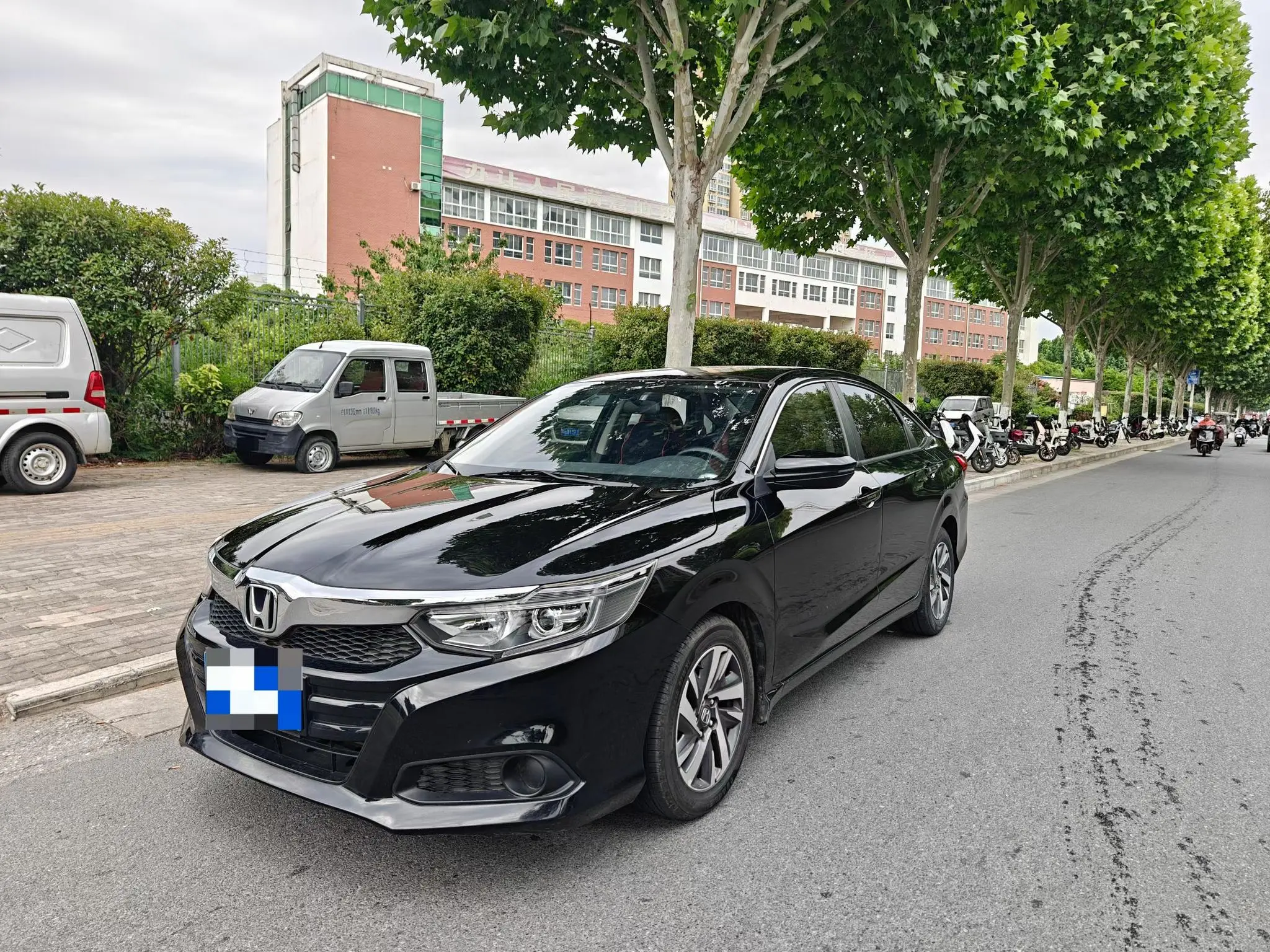 Honda Lingpai 180Turbo CVT Ultimate Edition Country VI